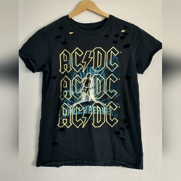 AC/DC Tops - AC/DC Rock Band Graphic T Shirt Size Small